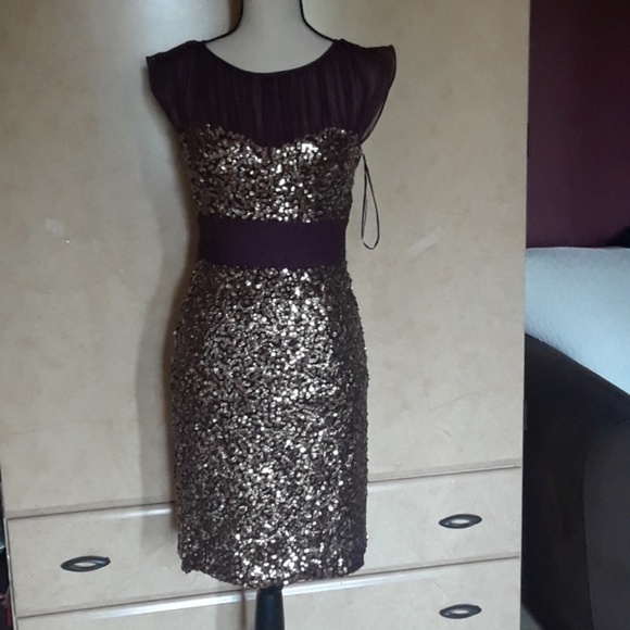 Badgley Mischka Dresses & Skirts - Badgley Mischka silk dress